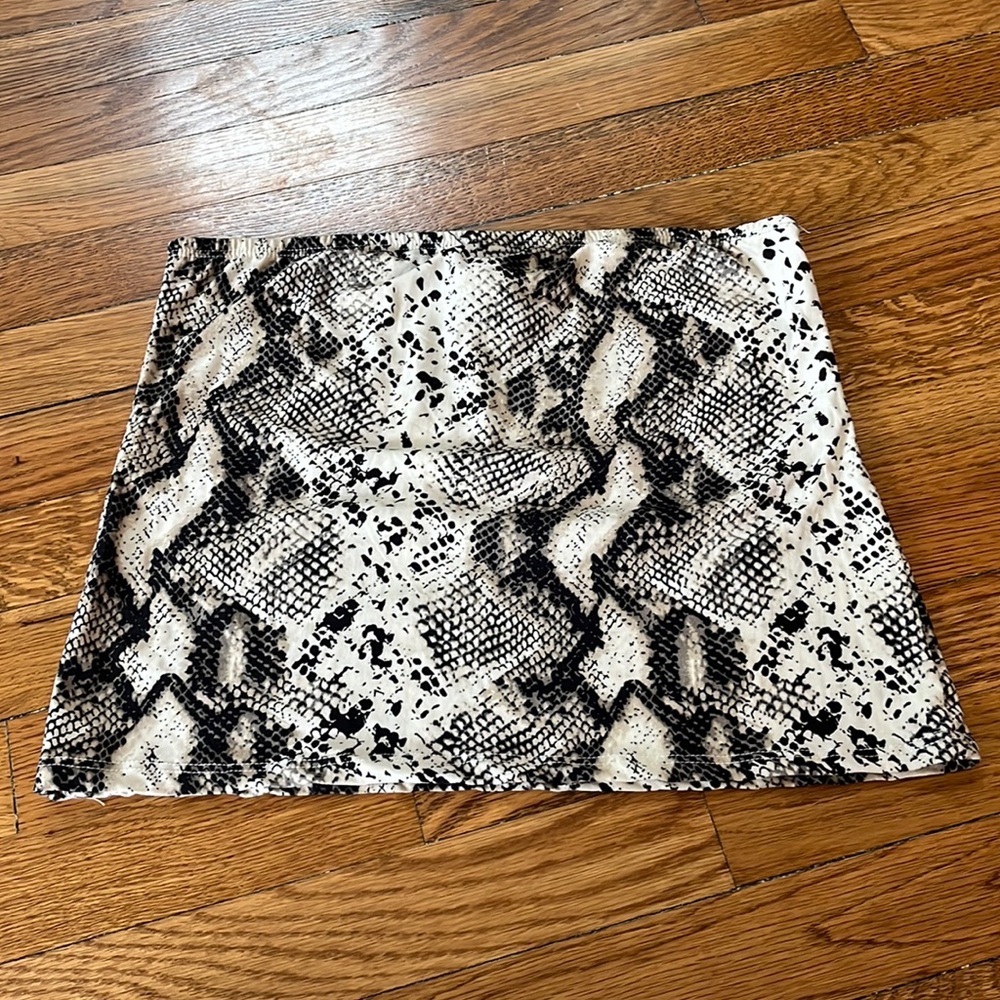 SNAKE SKIN TUBE TOP